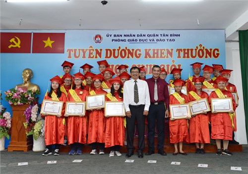 Tuyên dương Học sinh giỏi năm học 2017-2018